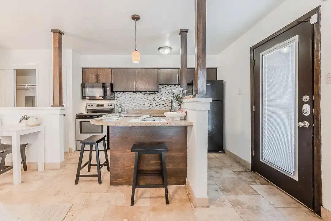 Cityscape Apartments - Dallas, TX 75231 | ApartmentGuide.com