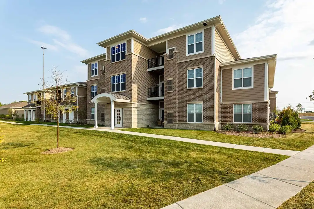 Highland Ridge - Lockport, IL 60441 | ApartmentGuide.com