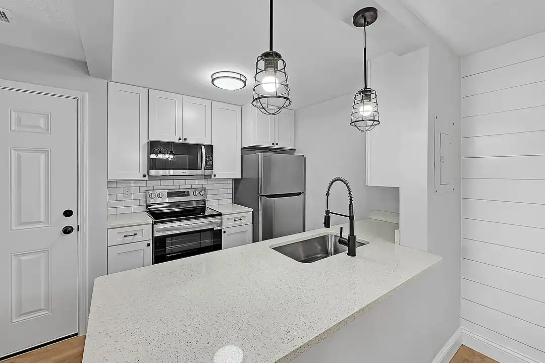 Springview Apartments - Newburgh, IN 47630 | ApartmentGuide.com
