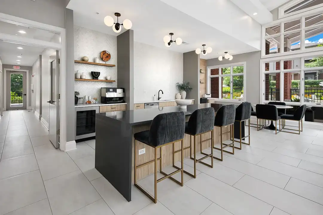 Visual Reference: Thornberry Woods Apartment Homes