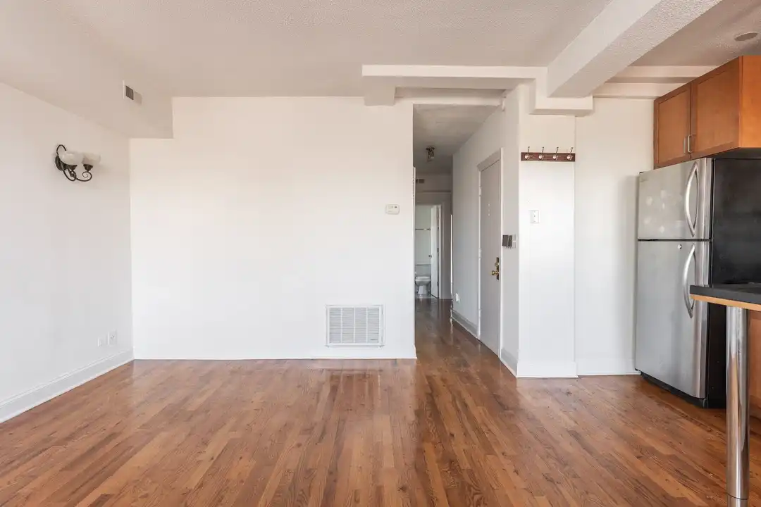 Photo inspiration: Gallery Detail: 841 W Windsor Ave Unit 841 3A Chicago Il 60640