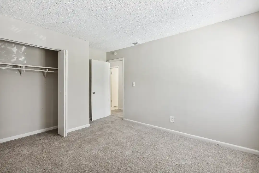 The Village at Wesley Chapel - Decatur, GA 30034 | ApartmentGuide.com