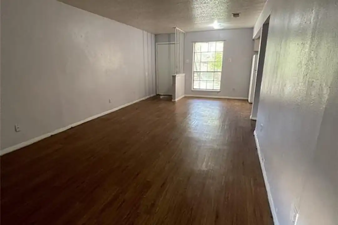 1809 Roman Rd #A - Grand Prairie, TX 75050 | ApartmentGuide.com