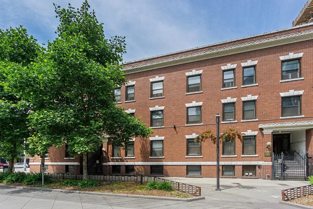 Adams Apartments - Seattle, WA 98121 | ApartmentGuide.com