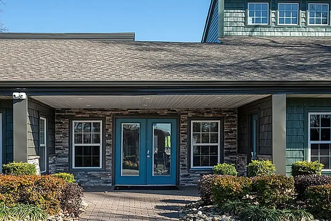 Central Pointe - Charlotte, NC 28205 | ApartmentGuide.com