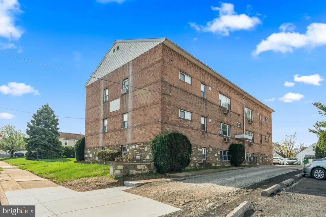 1714 Rhawn St #2A - Philadelphia, PA 19111 | ApartmentGuide.com