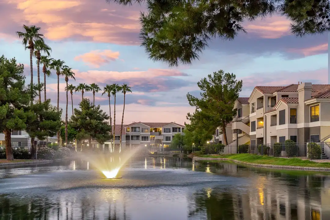 The Lakes at Arrowhead Ranch - Glendale, AZ 85308 | ApartmentGuide.com