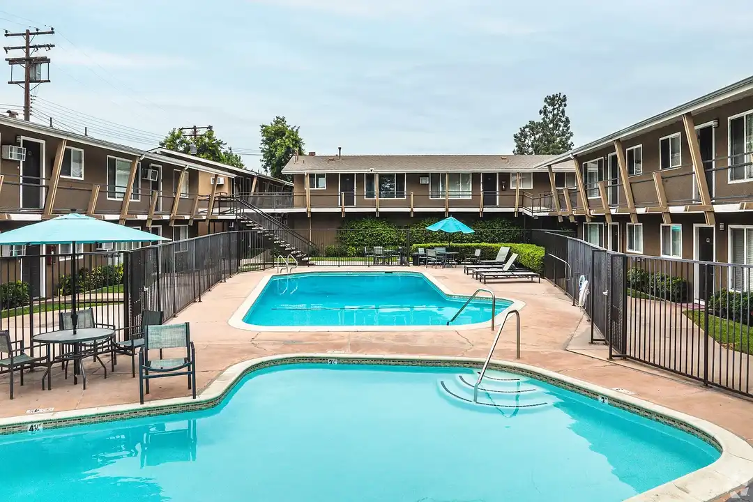 Towne Centre at Orange - Orange, CA 92868 | ApartmentGuide.com