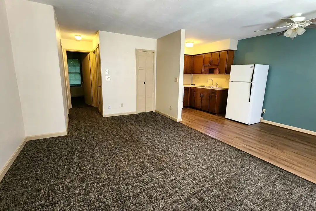 2227 Spring Ave unit 12 - New Albany, IN 47150 | ApartmentGuide.com