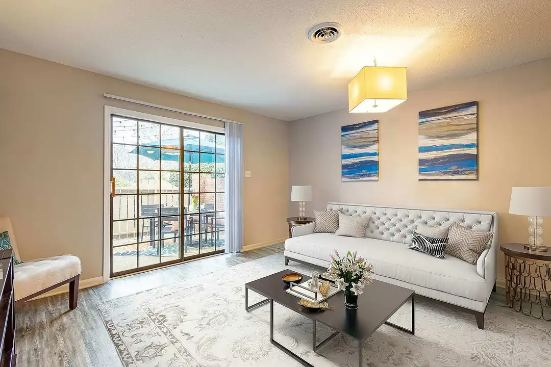 Four Seasons - Greensboro, NC 27407 | ApartmentGuide.com