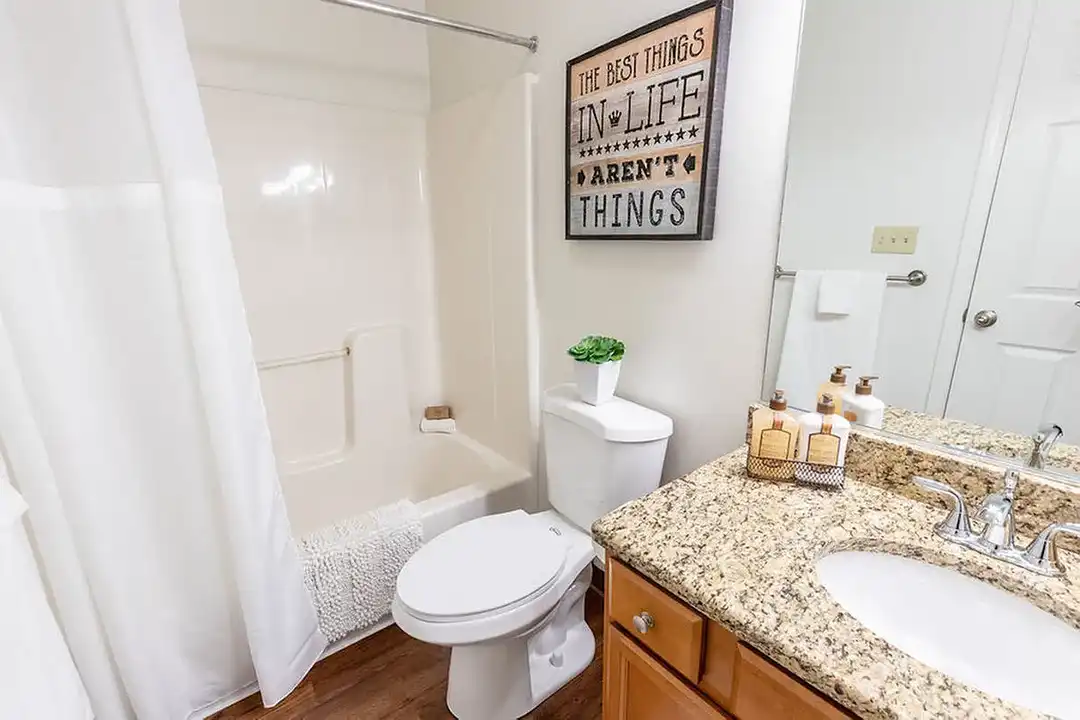 Windsong Place Apartments - Buffalo, NY 14221 | ApartmentGuide.com