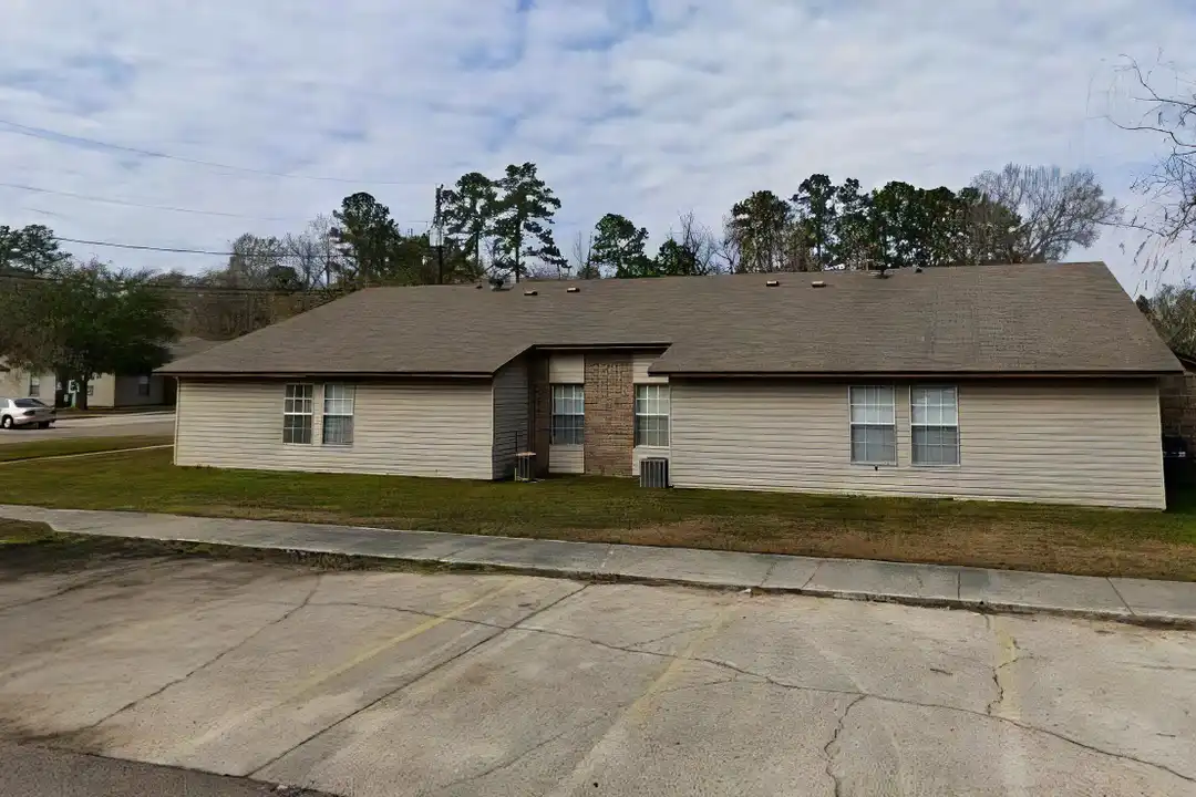 41037 S Range Rd unit 103 - Ponchatoula, LA 70454 | ApartmentGuide.com